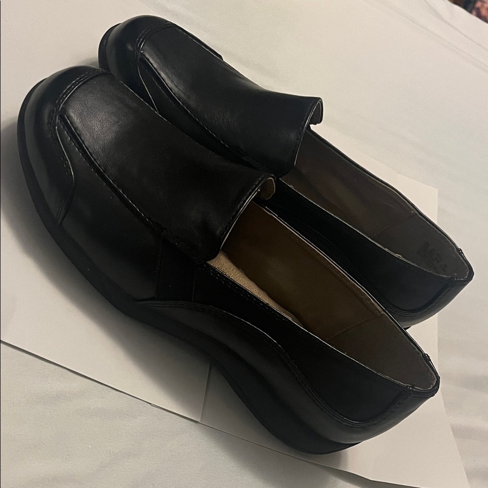 Life Stride Black Slip-On Loafers for Women - Picture 6 of 7